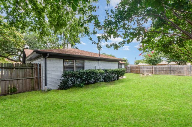 5712 Carolyn Drive, North Richland Hills, TX 76180
