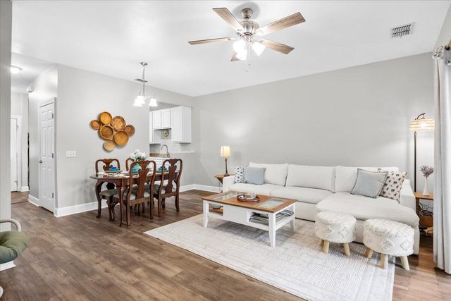 15284 331 Business Highway 12E, Freeport, FL 32439