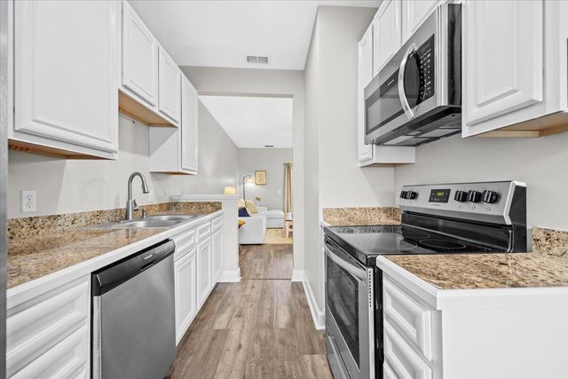 15284 331 Business Highway 12E, Freeport, FL 32439