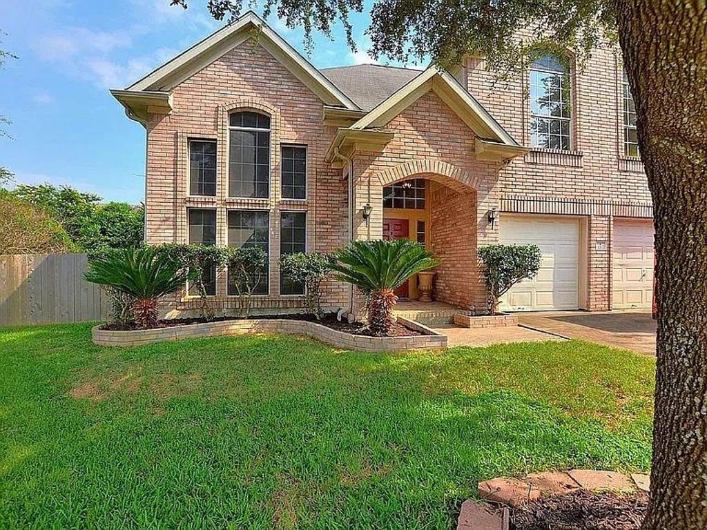 1207 Chinquapin CT, Round Rock, TX 78681