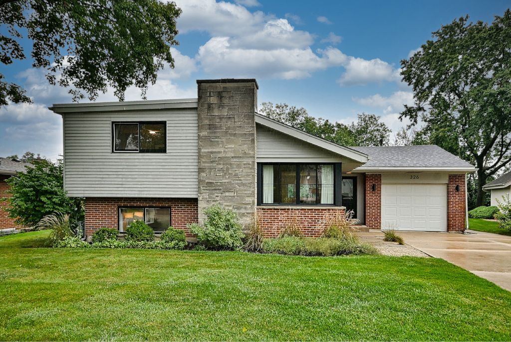 326 E Huntington Lane, Elmhurst, IL 60126 — exterior