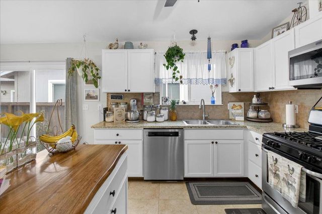 11 Manzano Circle, Salinas, CA 93905