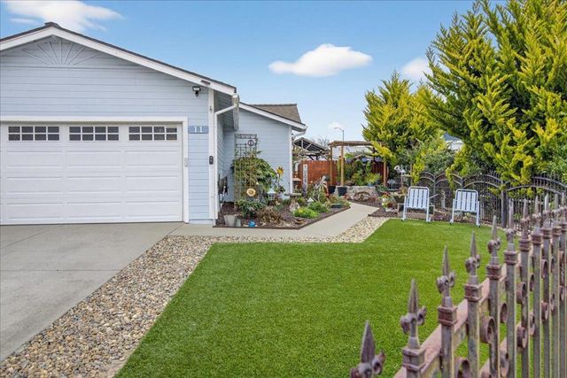 11 Manzano Circle, Salinas, CA 93905