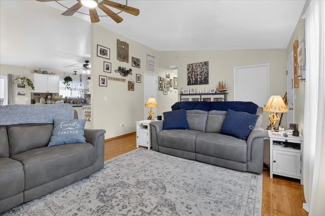 11 Manzano Circle, Salinas, CA 93905