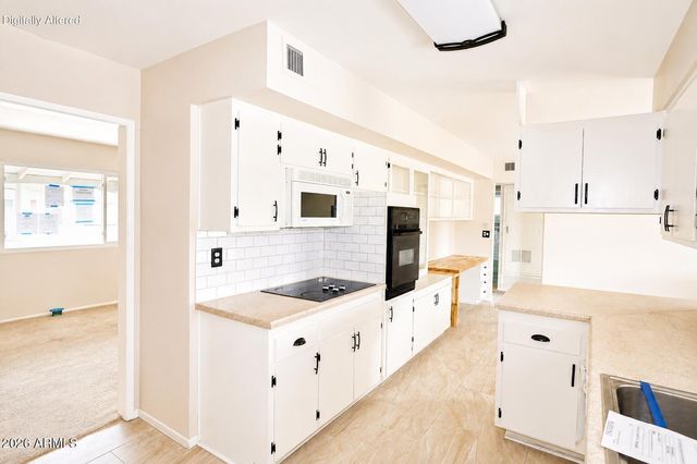10819 W CANTERBURY Drive, Sun City, AZ 85351