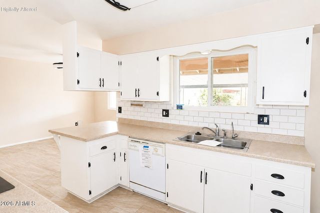 10819 W CANTERBURY Drive, Sun City, AZ 85351