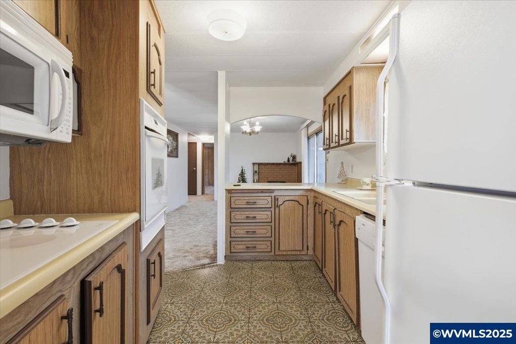 Image 12 of property listing at 4940 Sunnyside RD SE H5, Salem, OR 97302