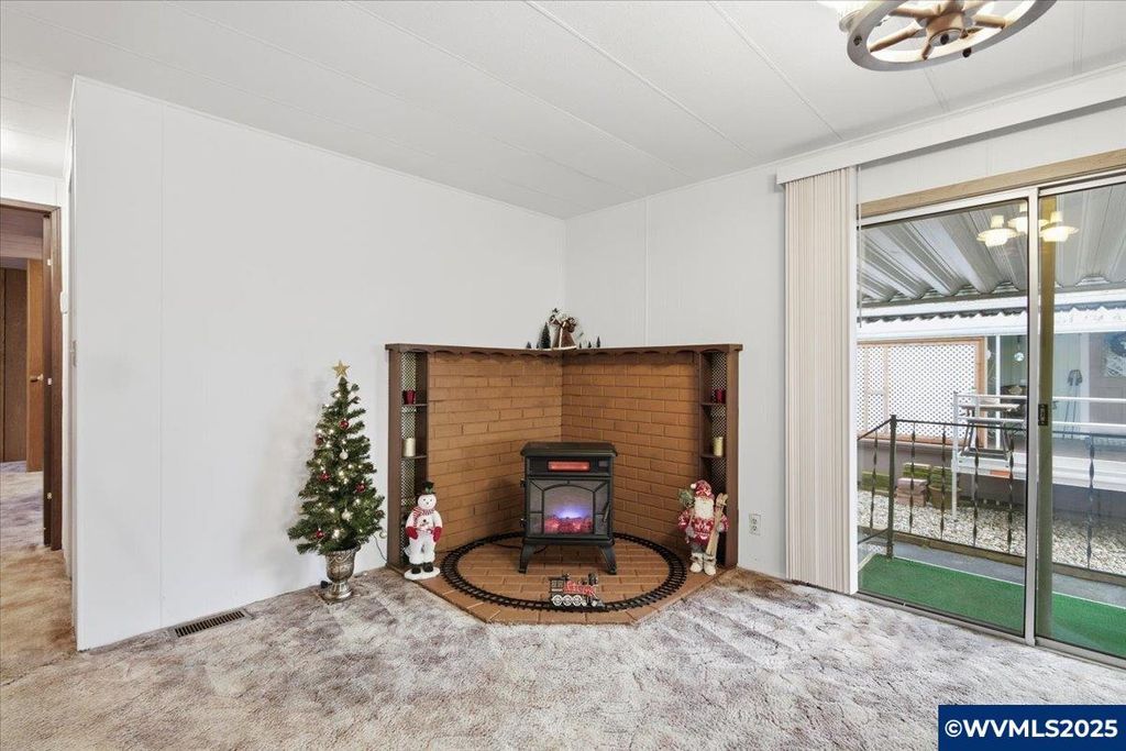 Image 17 of property listing at 4940 Sunnyside RD SE H5, Salem, OR 97302