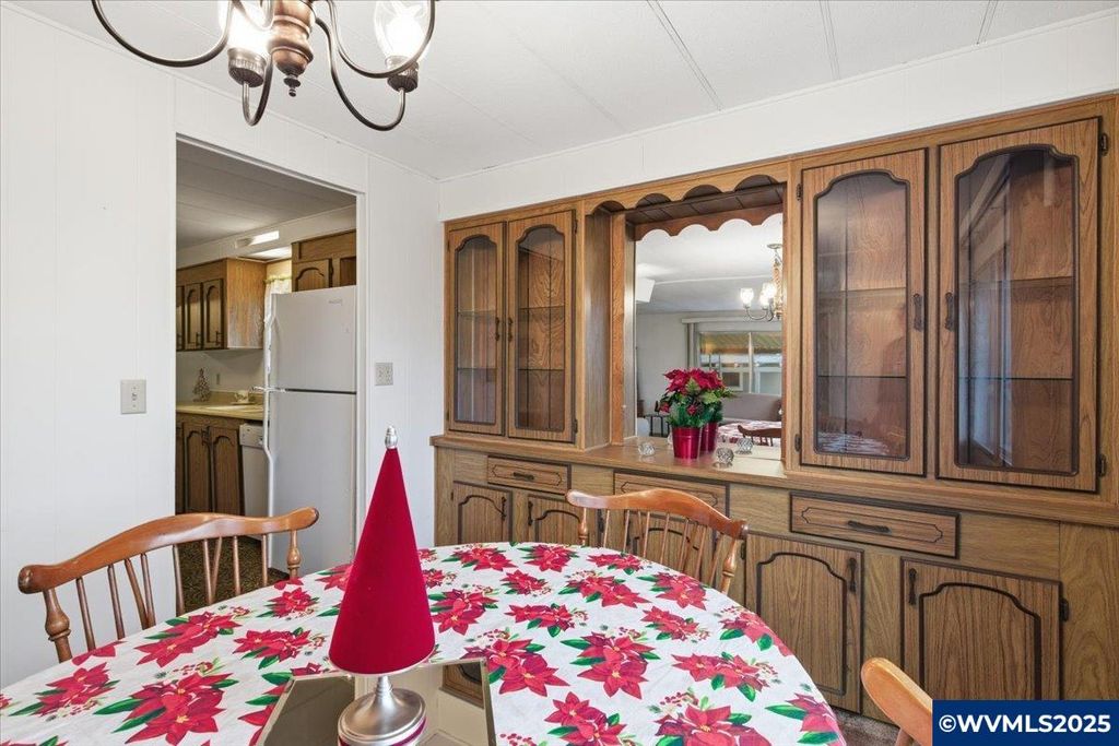 Image 9 of property listing at 4940 Sunnyside RD SE H5, Salem, OR 97302