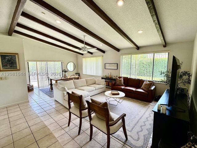 9334 SW 171st Ter 0, Palmetto Bay, FL 33157