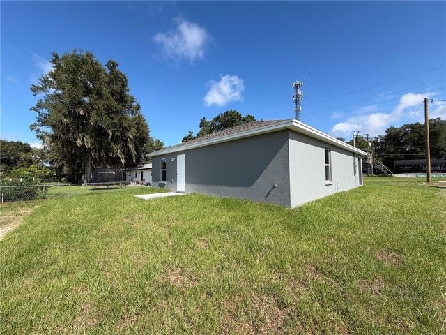 745 N 3RD ST, Eagle Lake, FL 33839