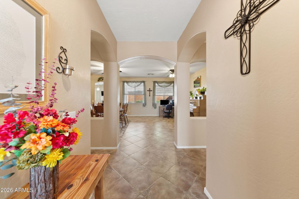 16896 W BRISTOL Lane, Surprise, AZ 85374 — photo 4