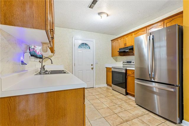 1125 John J Eagan Drive, Birmingham, AL 35204