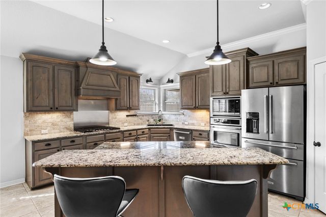 850 Ridgeoak Drive, Belton, TX 76513