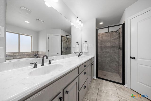 850 Ridgeoak Drive, Belton, TX 76513