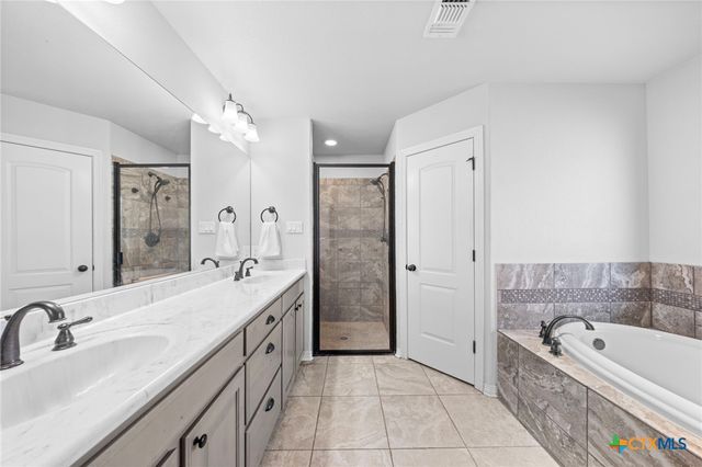 850 Ridgeoak Drive, Belton, TX 76513