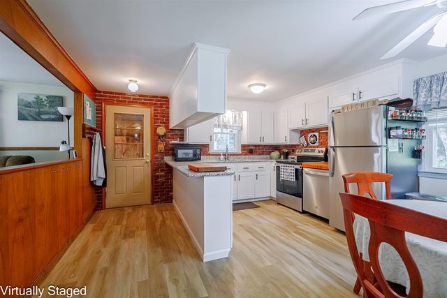 30 Horse Corner Road, Chichester, NH 03258