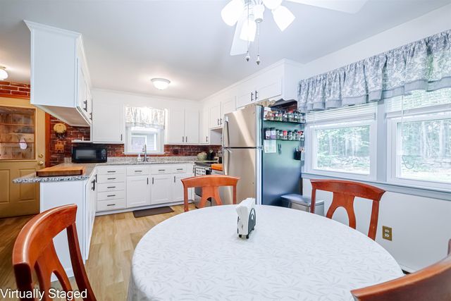 30 Horse Corner Road, Chichester, NH 03258