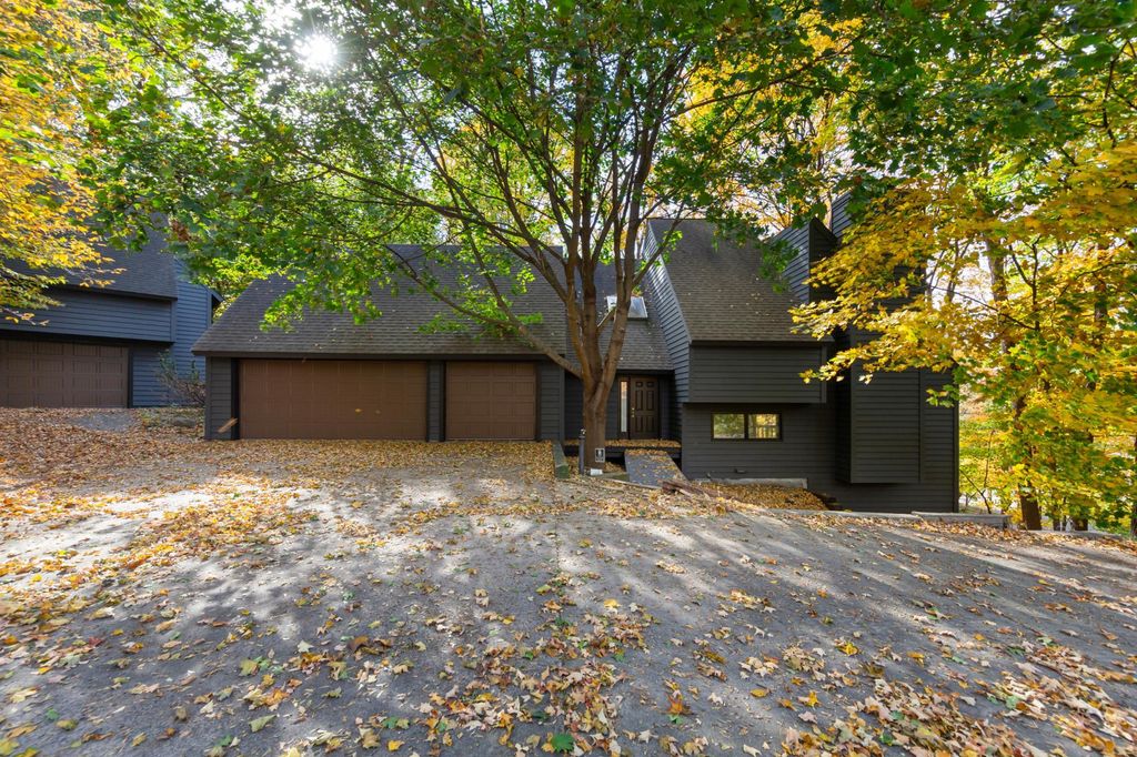16509 Lake Street Extension, Minnetonka, MN 55345 — exterior