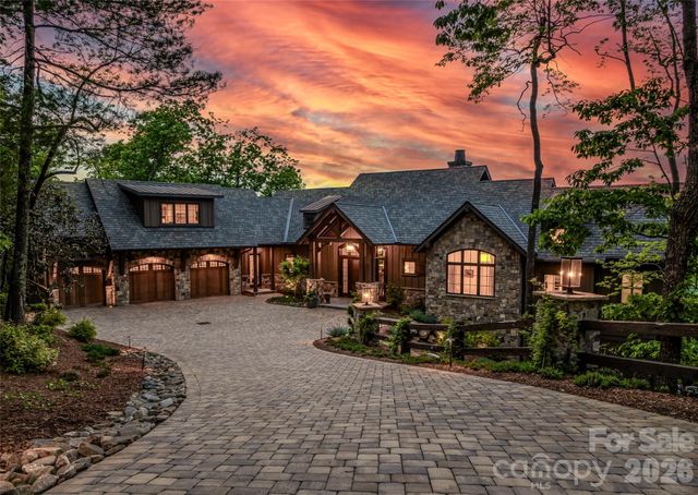 32 Featherstone Trail, Arden, NC 28704