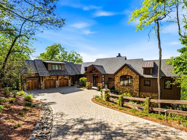 32 Featherstone Trail, Arden, NC 28704
