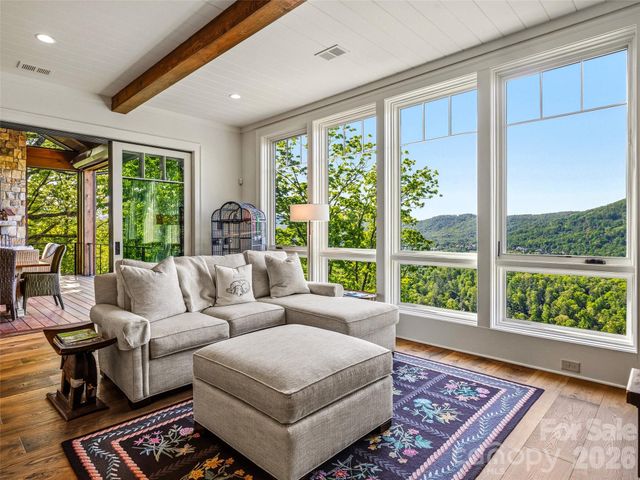 32 Featherstone Trail, Arden, NC 28704