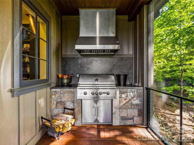 32 Featherstone Trail, Arden, NC 28704