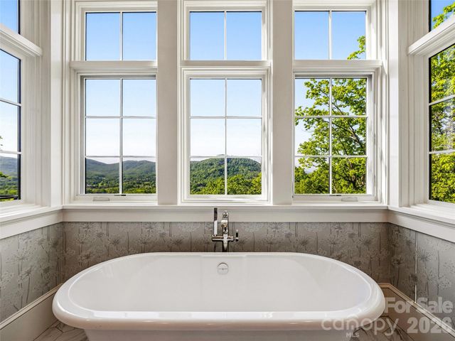 32 Featherstone Trail, Arden, NC 28704