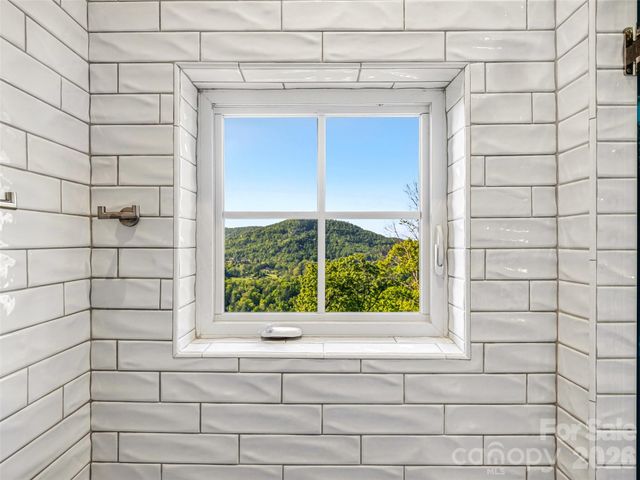32 Featherstone Trail, Arden, NC 28704