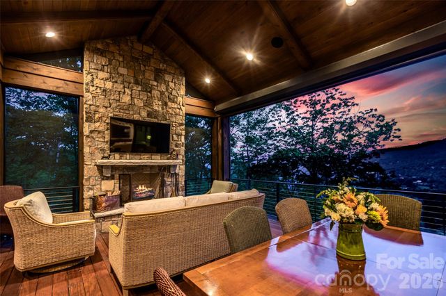 32 Featherstone Trail, Arden, NC 28704