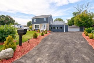 6401 N 40th STREET, Milwaukee, WI 53209