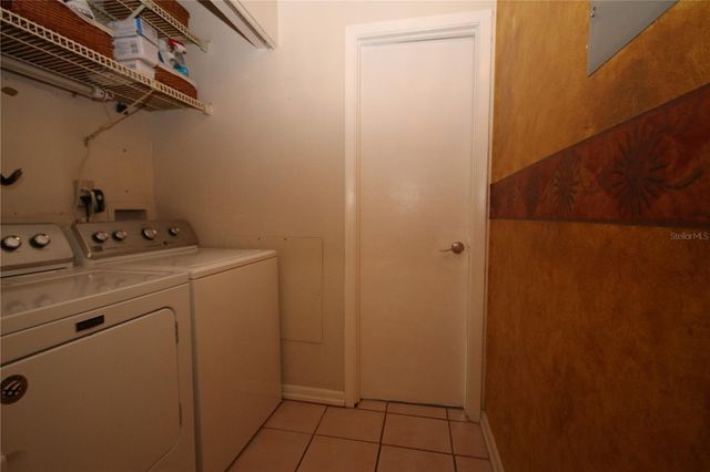2084 SUNSET GROVE LANE, Clearwater, FL 33765