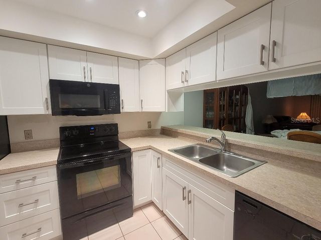 2084 SUNSET GROVE LANE, Clearwater, FL 33765