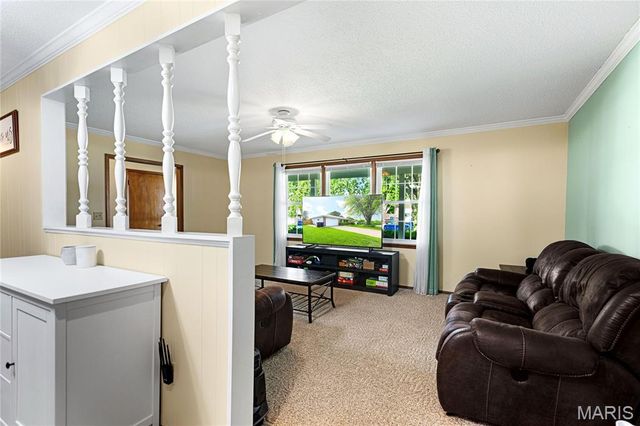 1923 Donna Circle, Lebanon, MO 65536