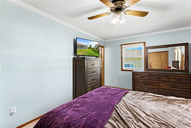 1923 Donna Circle, Lebanon, MO 65536