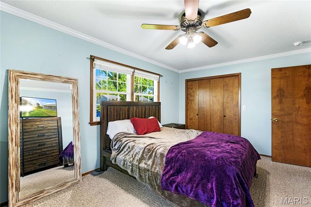 1923 Donna Circle, Lebanon, MO 65536