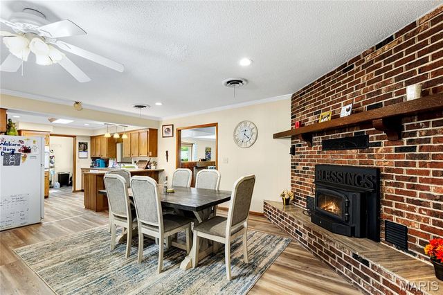 1923 Donna Circle, Lebanon, MO 65536