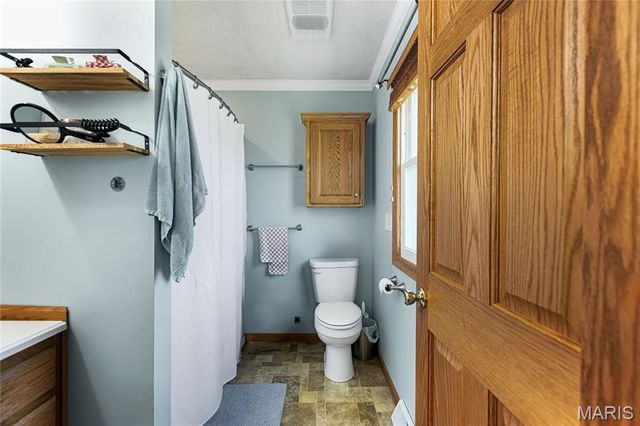 1923 Donna Circle, Lebanon, MO 65536