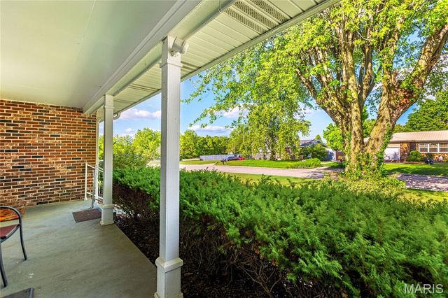 1923 Donna Circle, Lebanon, MO 65536