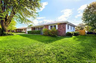 1923 Donna Circle, Lebanon, MO 65536