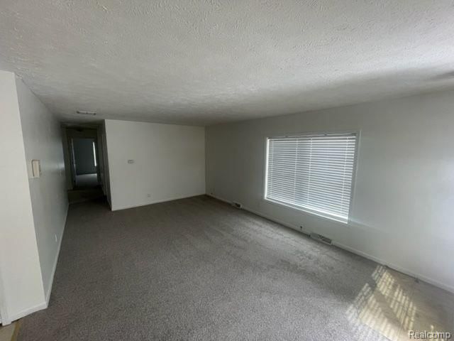 19905 Seminole, Redford, MI 48240