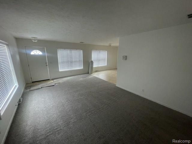 19905 Seminole, Redford, MI 48240