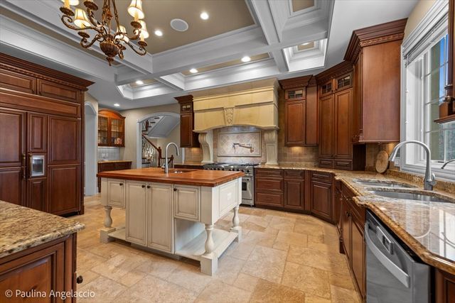 414 Dana Lane, Barrington Hills, IL 60010