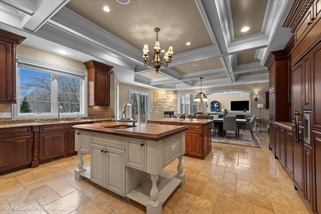 414 Dana Lane, Barrington Hills, IL 60010
