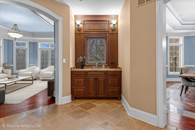 414 Dana Lane, Barrington Hills, IL 60010