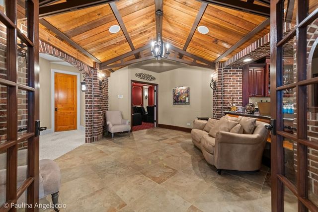 414 Dana Lane, Barrington Hills, IL 60010