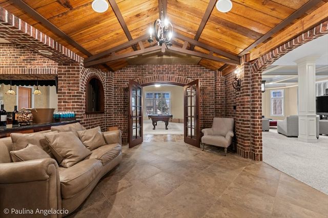 414 Dana Lane, Barrington Hills, IL 60010