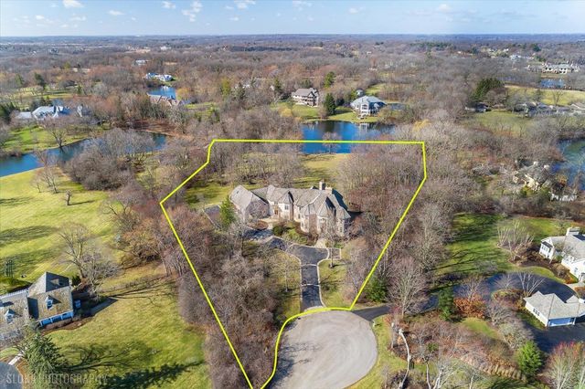 414 Dana Lane, Barrington Hills, IL 60010