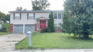 1349 Nutmeg, St Charles, MO 63303