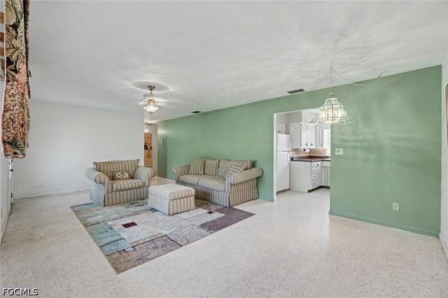 1564 Ixora DR, North Fort Myers, FL 33917